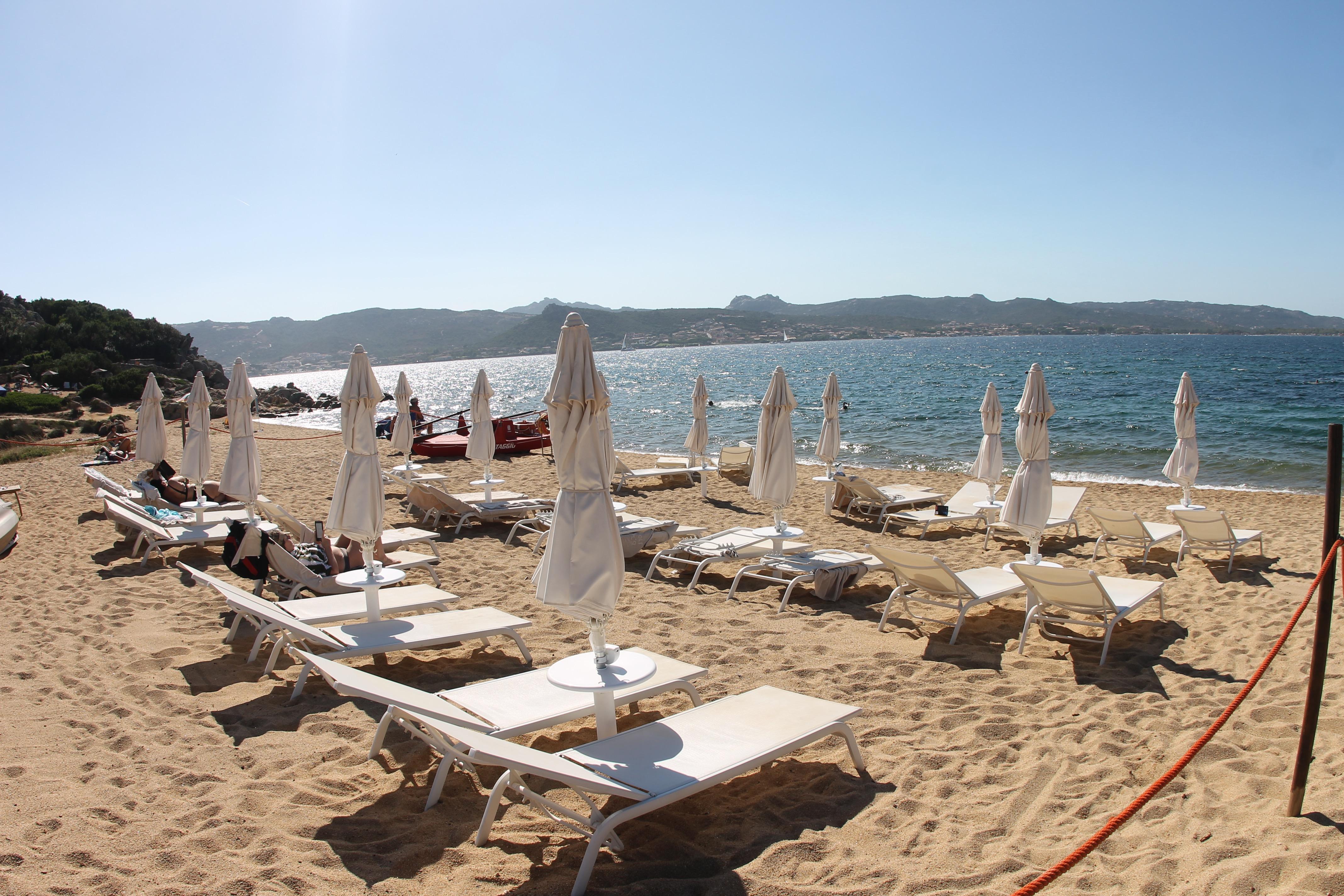 Hotel Li Graniti Baja Sardinia Buitenkant foto