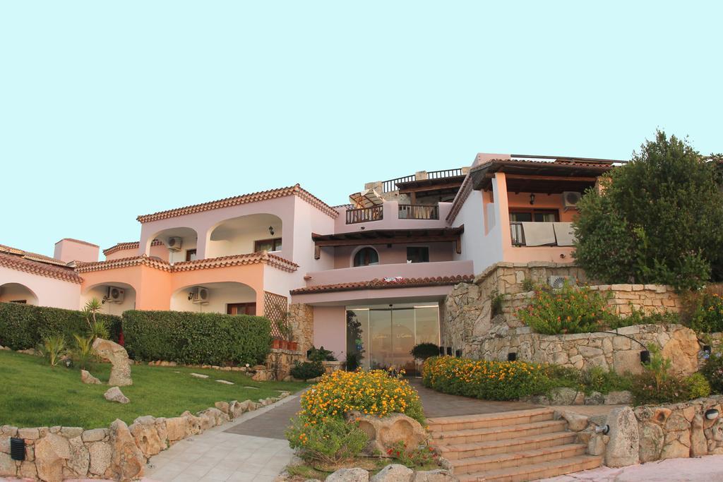 Hotel Li Graniti Baja Sardinia Buitenkant foto