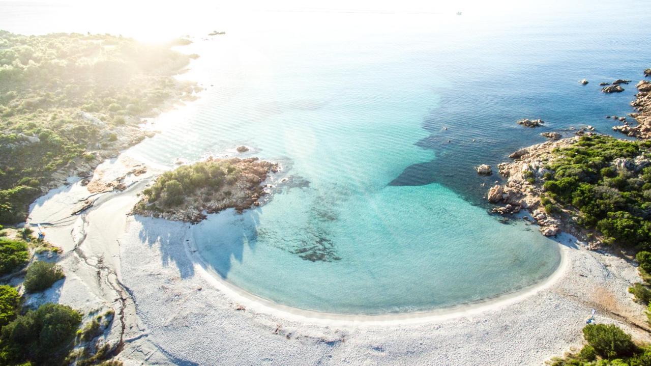 Hotel Li Graniti Baja Sardinia Buitenkant foto
